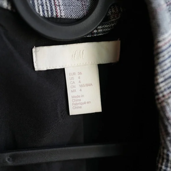 Blazer - Picture 3 of 3